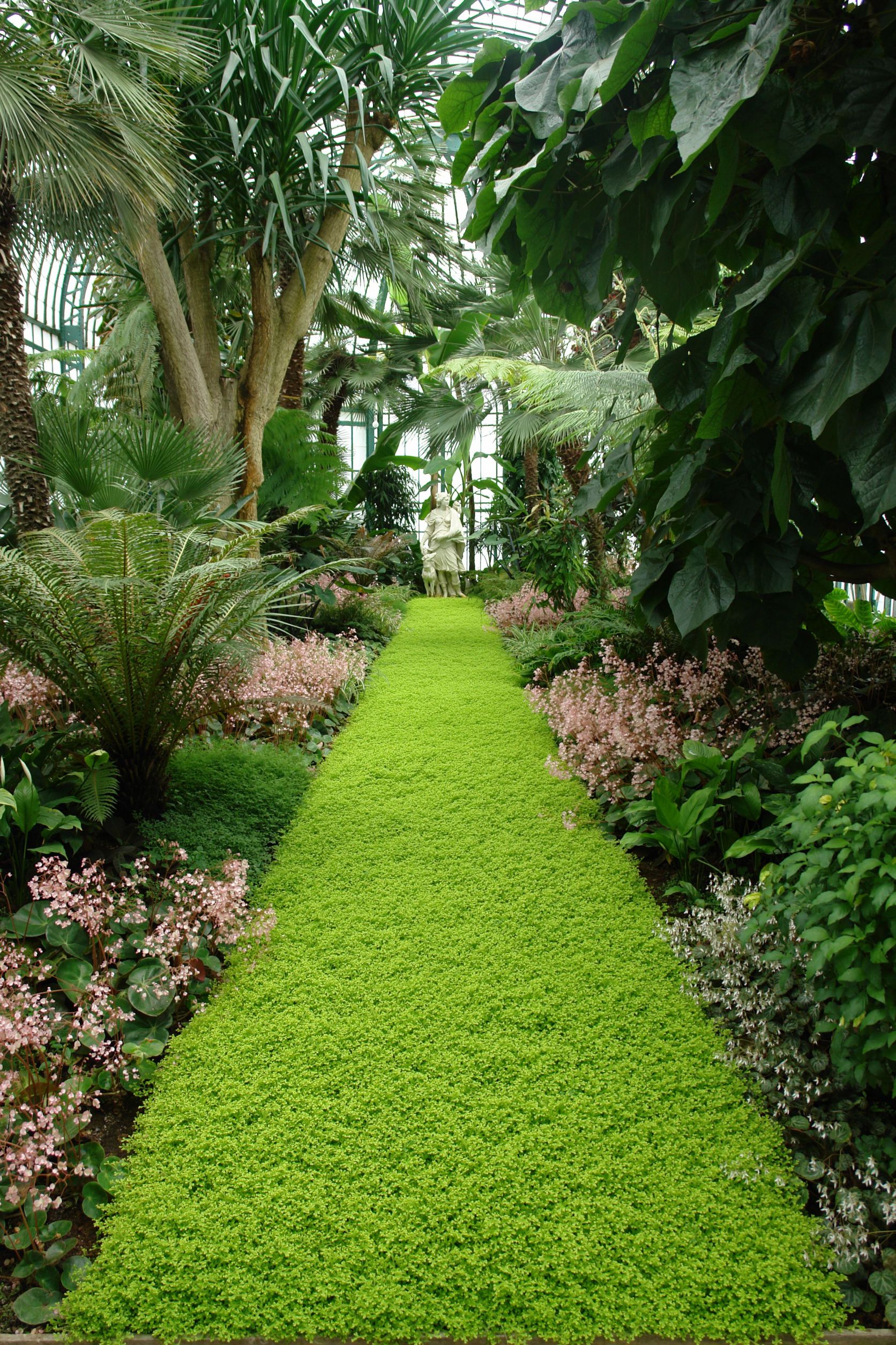 The Art of Landscape Lighting: Design Tips for Stunning Outdoor Spaces