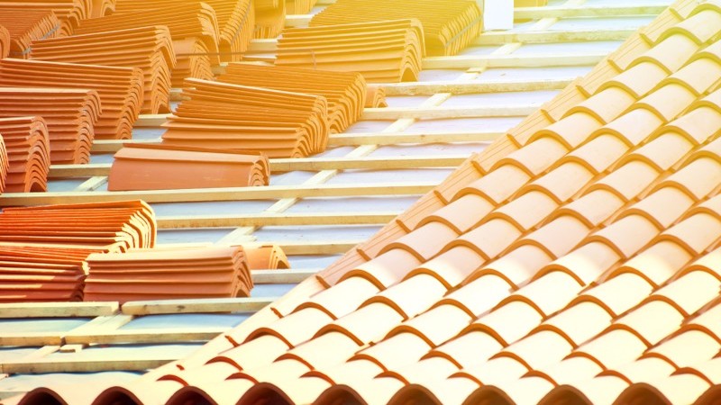 3 Reasons to HIre a Roofing Company in Lakeland FL Instead of Attempting DIY Repairs