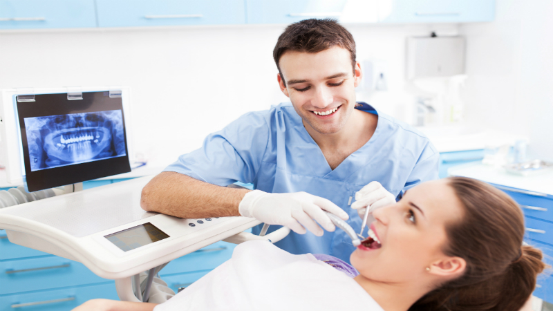 Reasons to Choose a Local Clinic in Glenview for Your Dental Work