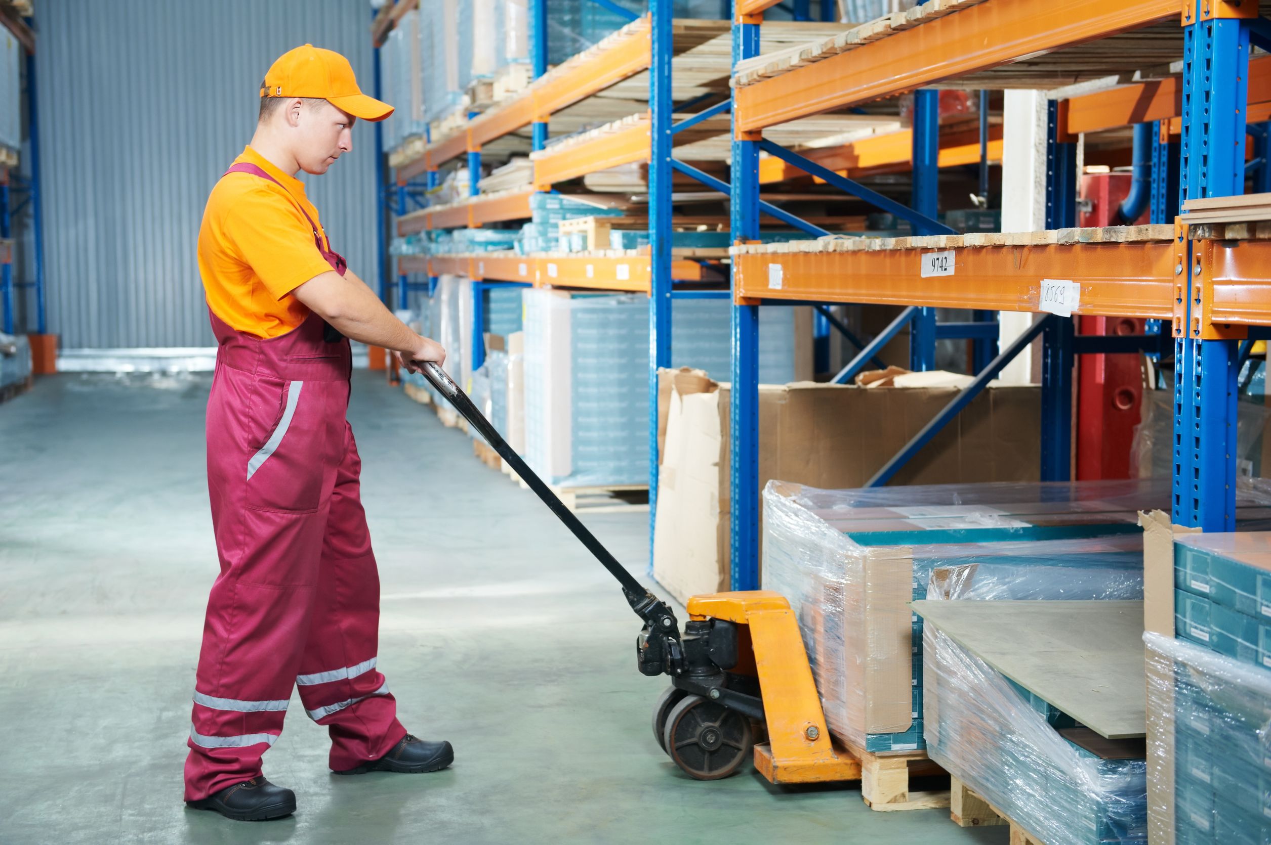Streamline Your Warehousing Operations: The Benefits of Partnering With a Leading Warehouse Staffing Agency in Charleston, SC
