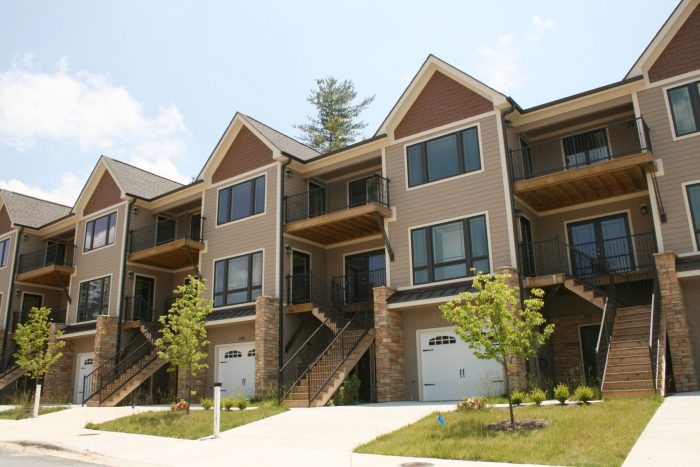 Studio rental apartments in Merritt, BC, provide stylish options for budget-minded Americans.